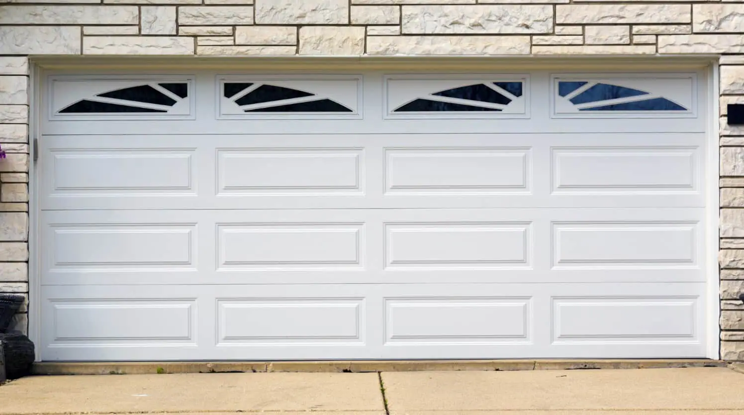 Simplify Your Life by Integrating Your Garage Door with Smart Home Systems